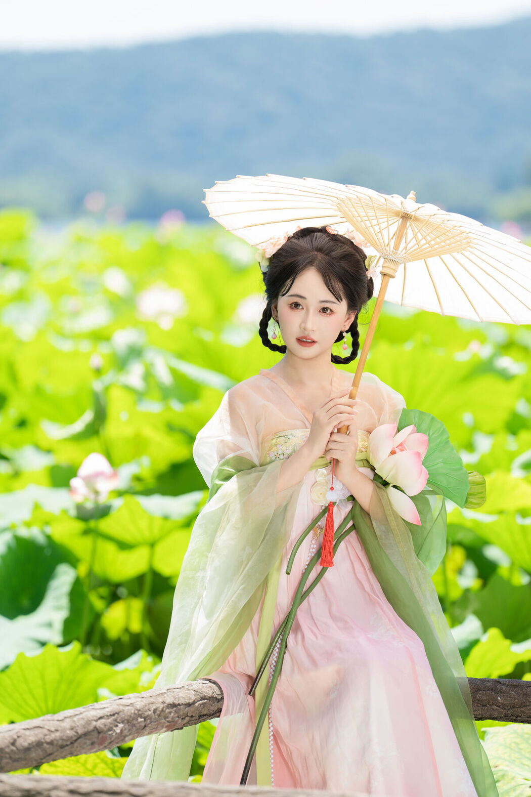 YiTuYu艺图语 Vol.7550 Jiao Yi Zhi Sui Sui