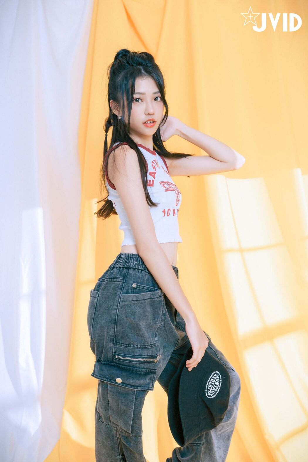 JVID Yan Yan 妍妍 Angel &#8211; 網拍模特兒の淺規則－妍妍 遭射淫師脅迫脫衣強拍裸照 配合度太高反而引起射淫師邪念 Part01 (62P &#8211; 1V)