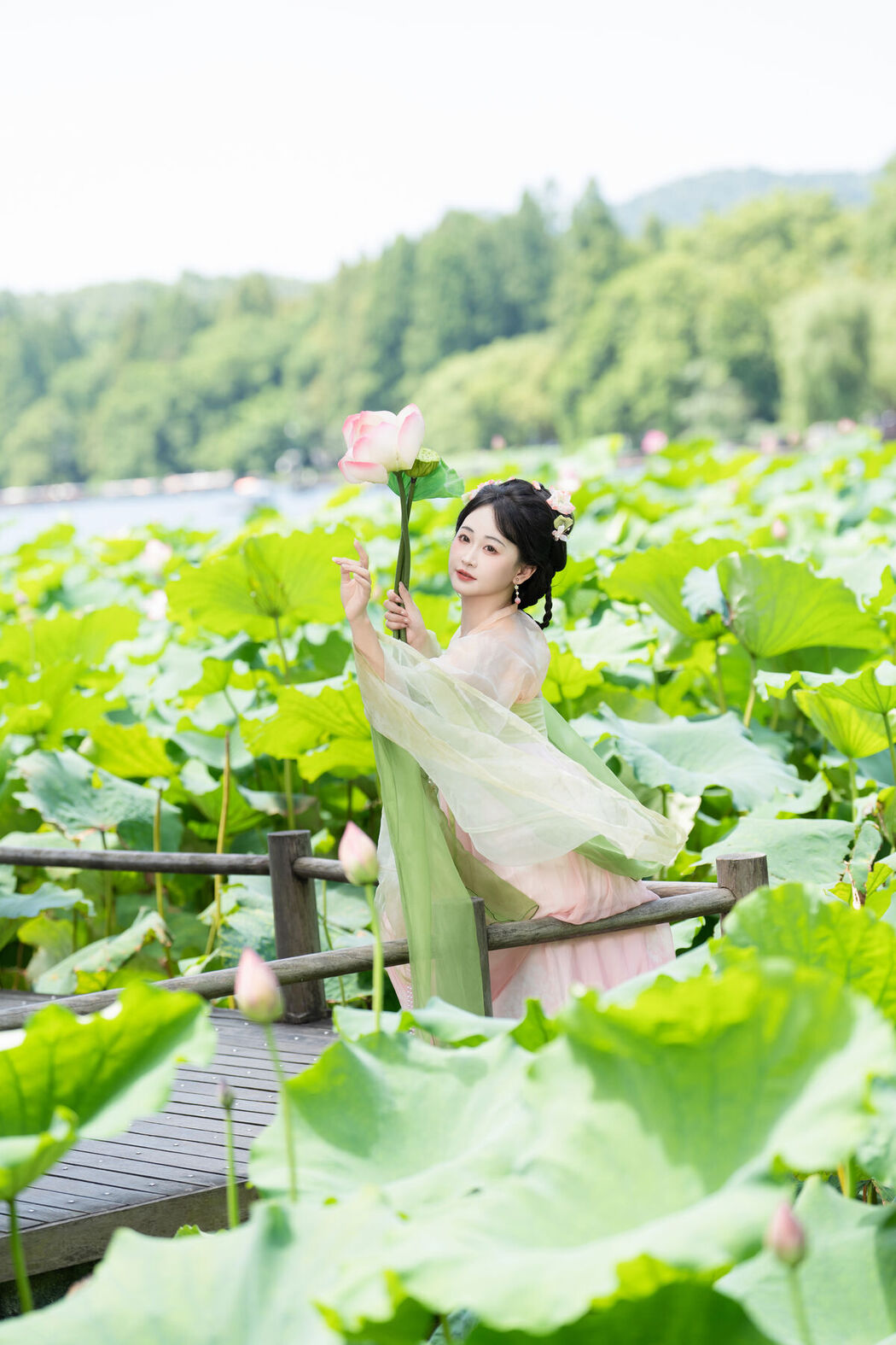 YiTuYu艺图语 Vol.7550 Jiao Yi Zhi Sui Sui