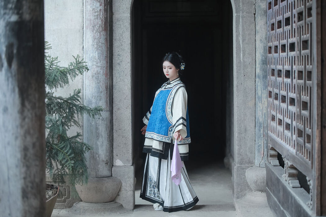 YiTuYu艺图语 Vol.7548 He Xiang Gu
