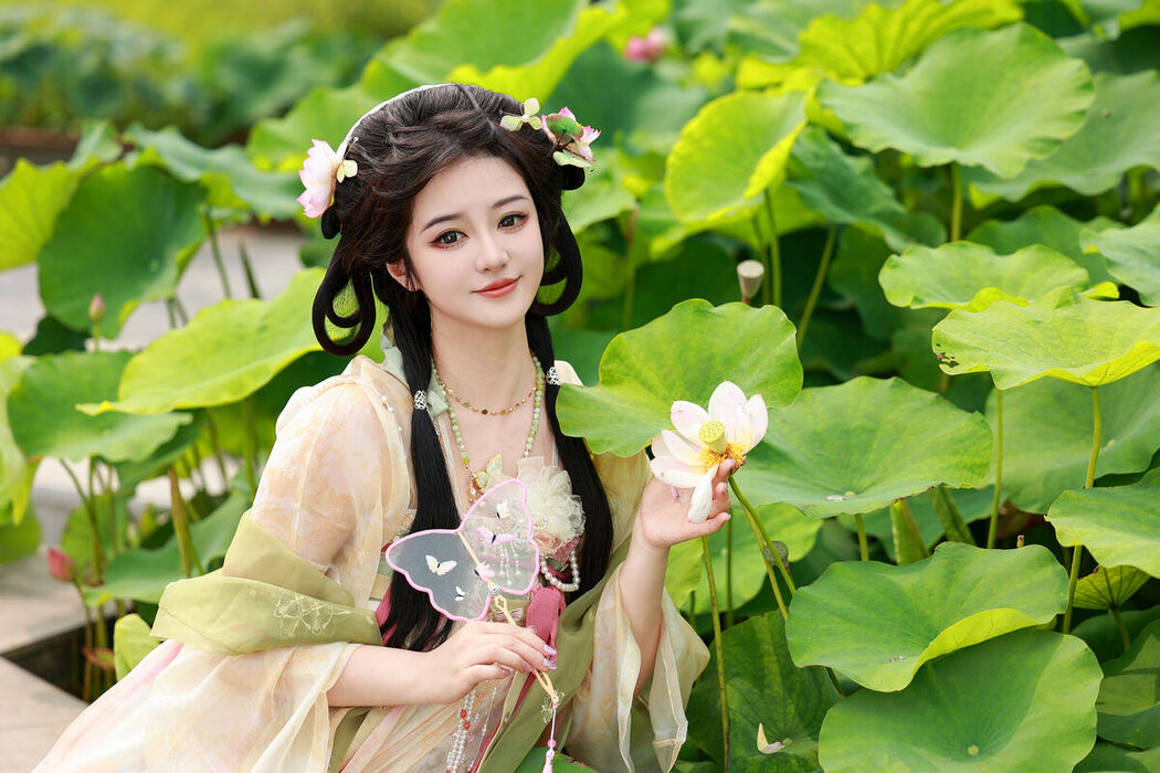 YiTuYu艺图语 Vol.7542 Bu Ke Ai De He He Miao