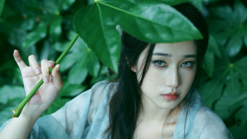 YiTuYu艺图语 Vol.7533 Zang Yi Tong