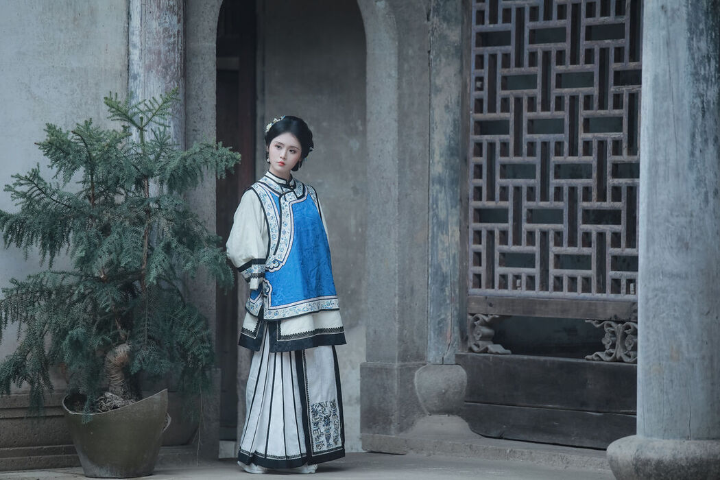 YiTuYu艺图语 Vol.7548 He Xiang Gu