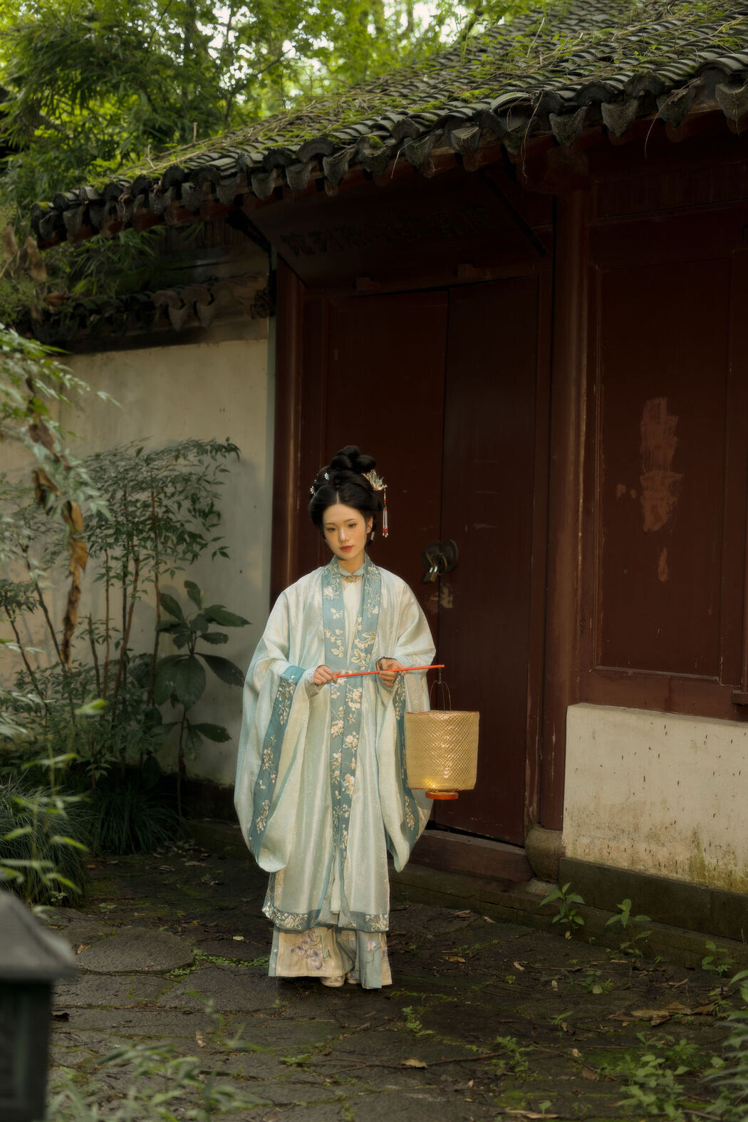 YiTuYu艺图语 Vol.7551 Yu Qing