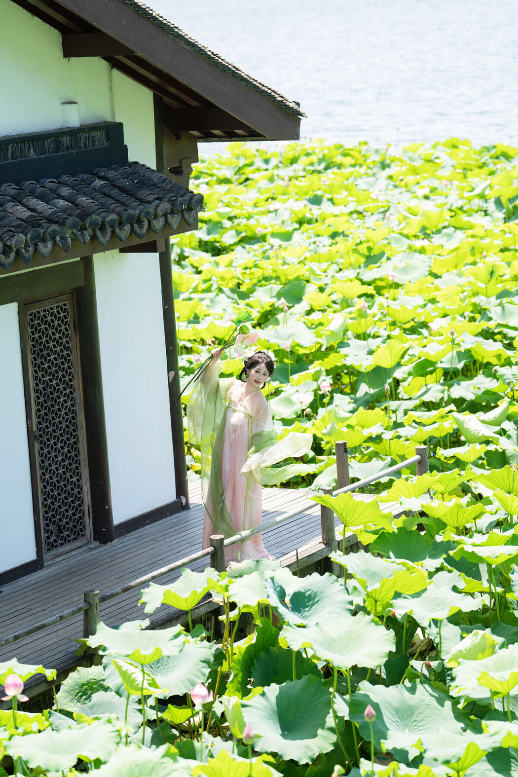 YiTuYu艺图语 Vol.7550 Jiao Yi Zhi Sui Sui