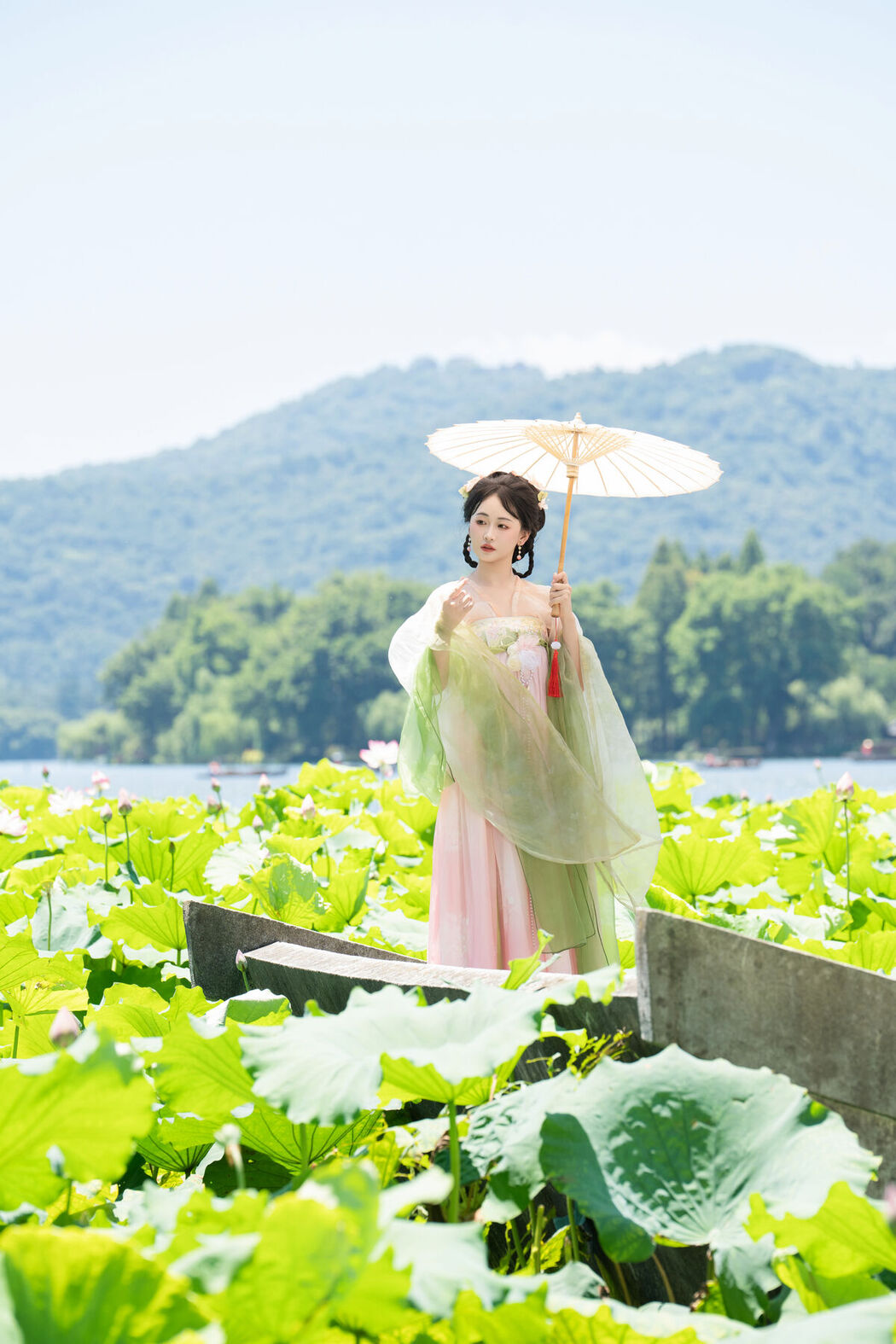 YiTuYu艺图语 Vol.7550 Jiao Yi Zhi Sui Sui
