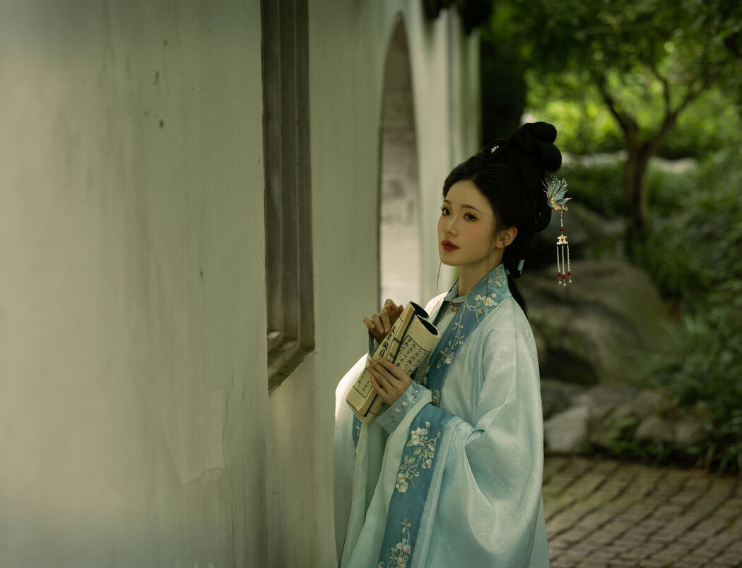 YiTuYu艺图语 Vol.7551 Yu Qing