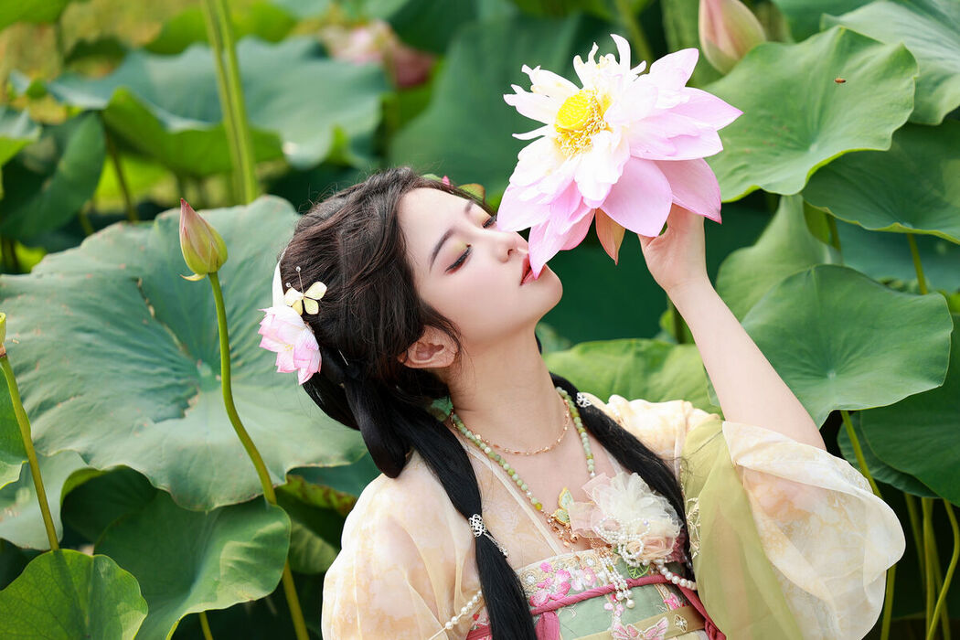YiTuYu艺图语 Vol.7542 Bu Ke Ai De He He Miao