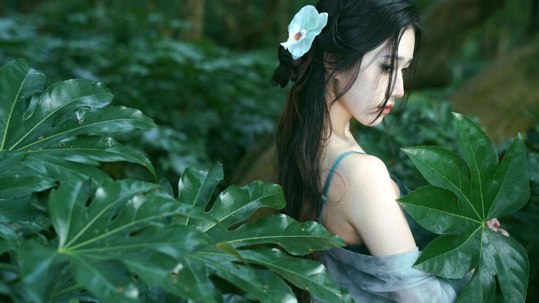 YiTuYu艺图语 Vol.7533 Zang Yi Tong