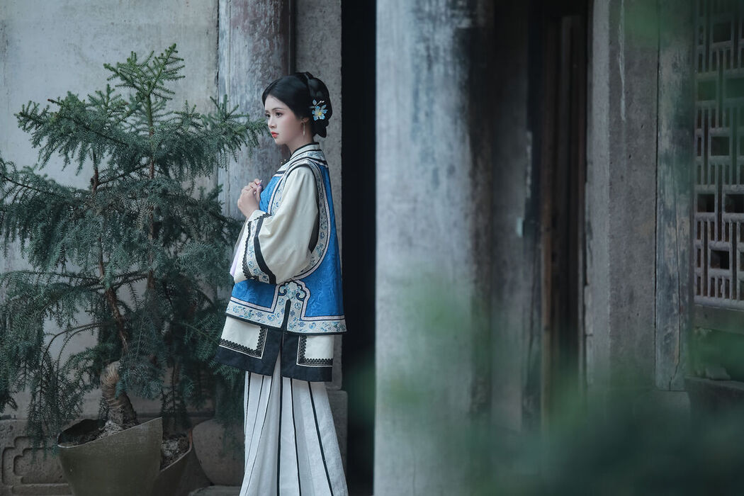 YiTuYu艺图语 Vol.7548 He Xiang Gu
