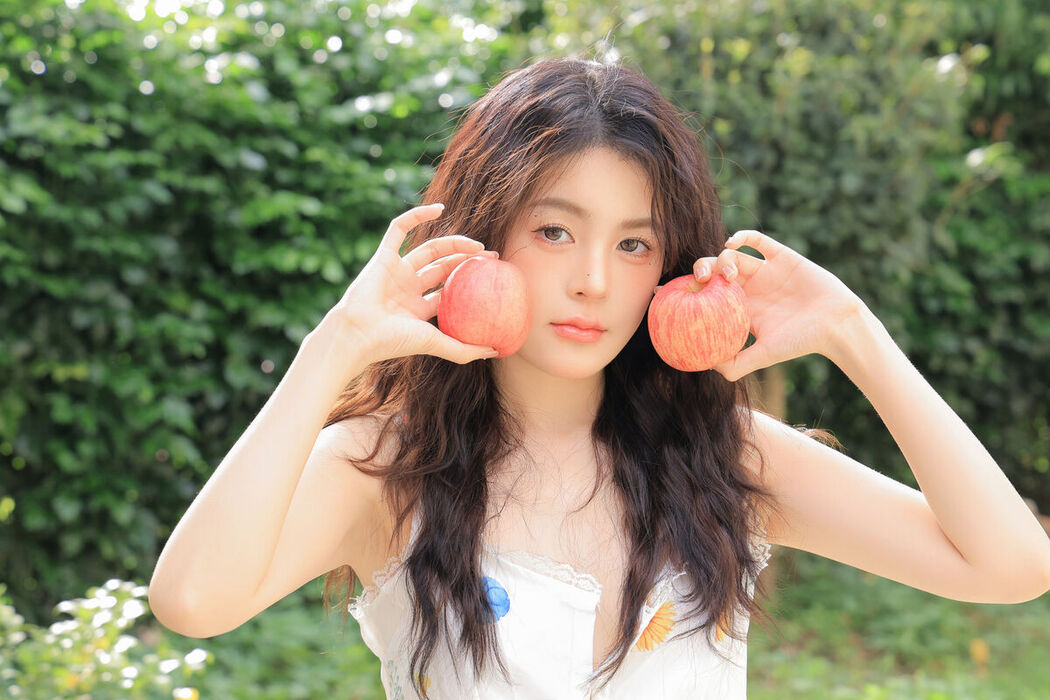 YiTuYu艺图语 Vol.7582 Luo Xin Xin