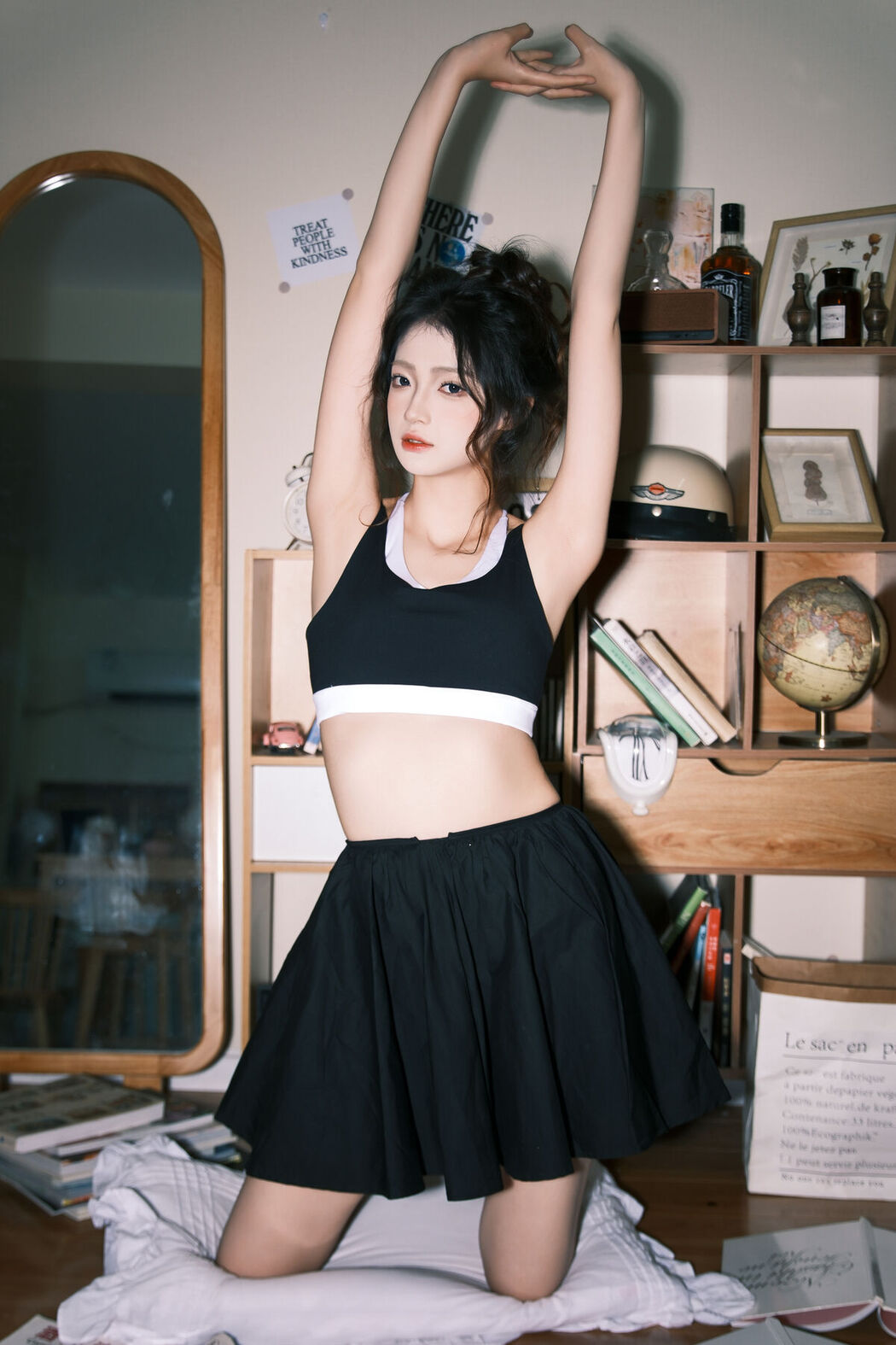 YiTuYu艺图语 Vol.7622 Xiao Dai Tong Xue