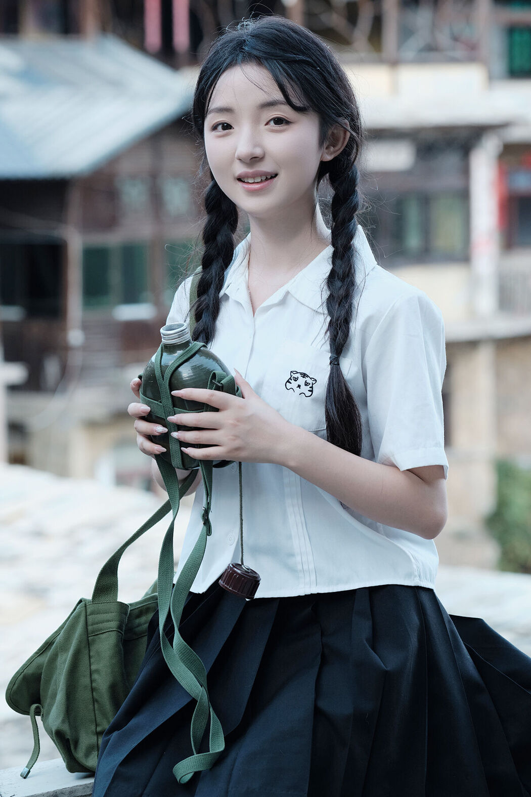 YiTuYu艺图语 Vol.7563 Min Zui Xiao Mo Xuan Cover Photo