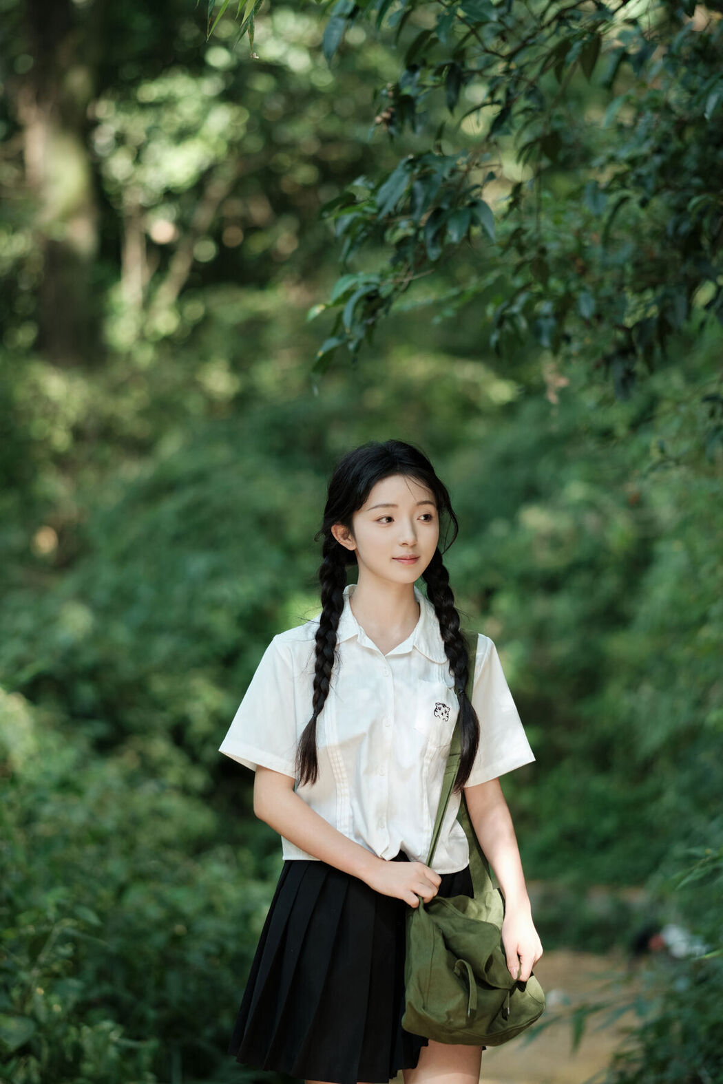 YiTuYu艺图语 Vol.7563 Min Zui Xiao Mo Xuan
