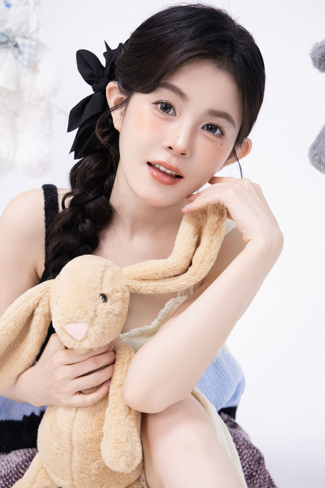 YiTuYu艺图语 Vol.7627 Luo Xin Xin