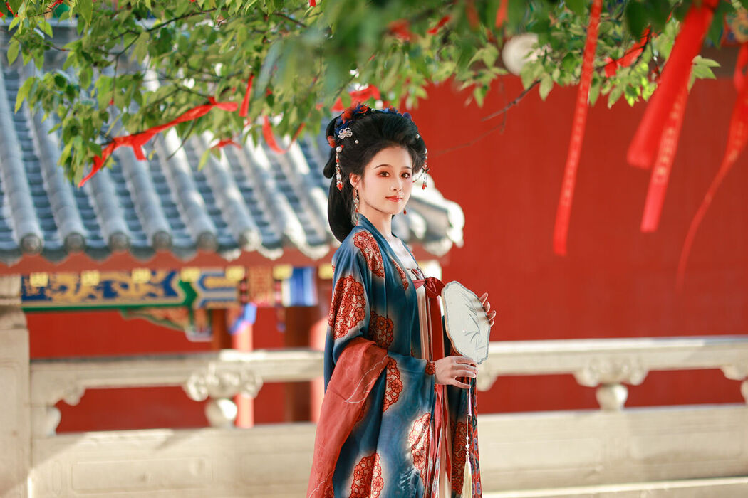 YiTuYu艺图语 Vol.7557 Shi Xiao Ran Ya