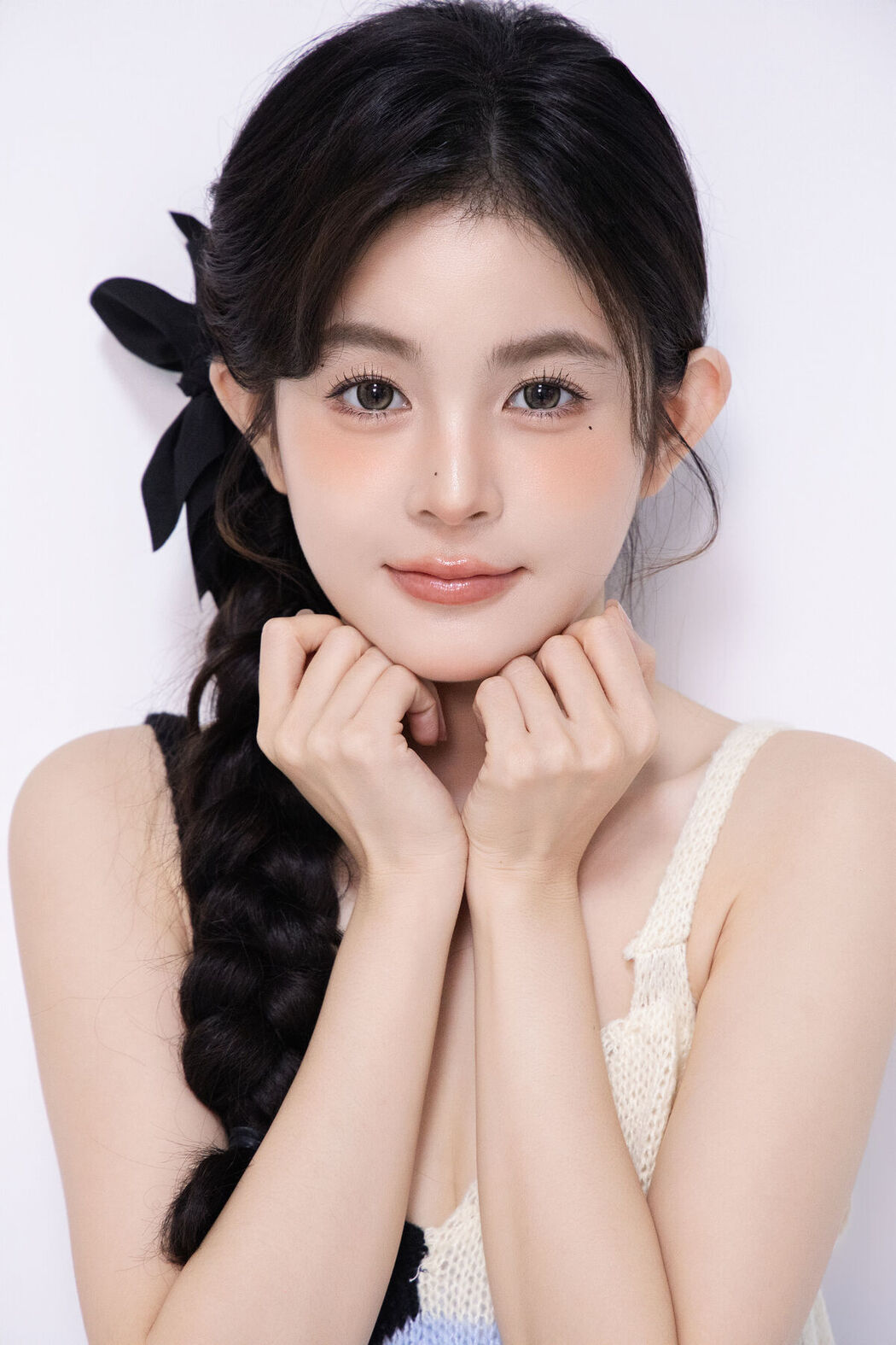 YiTuYu艺图语 Vol.7627 Luo Xin Xin