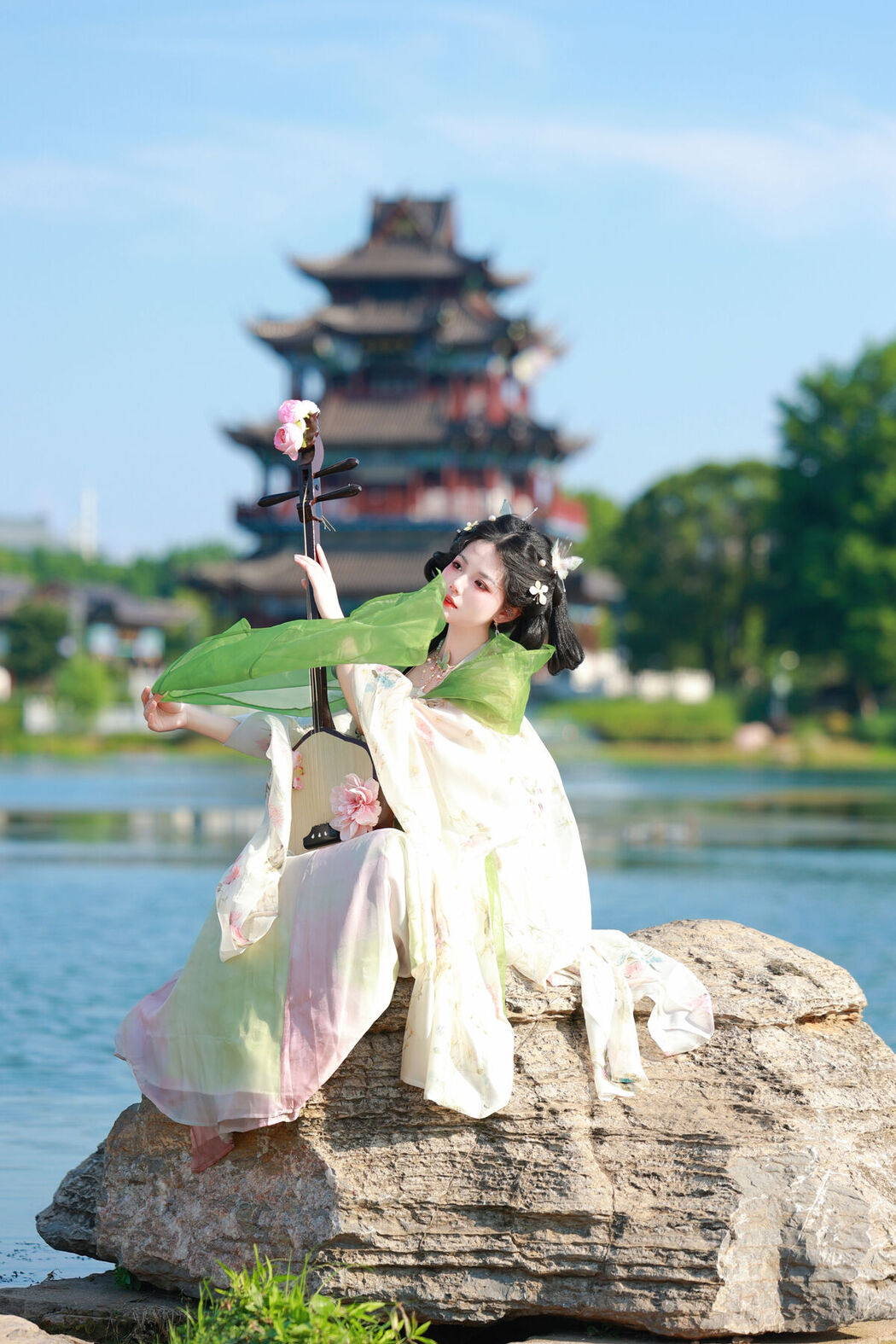 YiTuYu艺图语 Vol.7579 Yu Xiao Li Lili