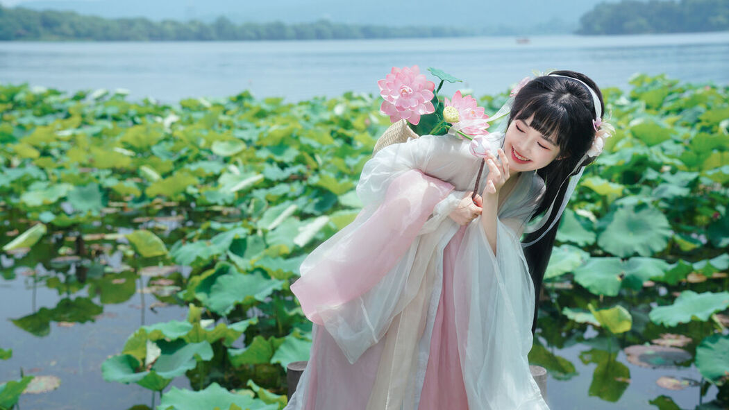 YiTuYu艺图语 Vol.7561 Yu Kimi