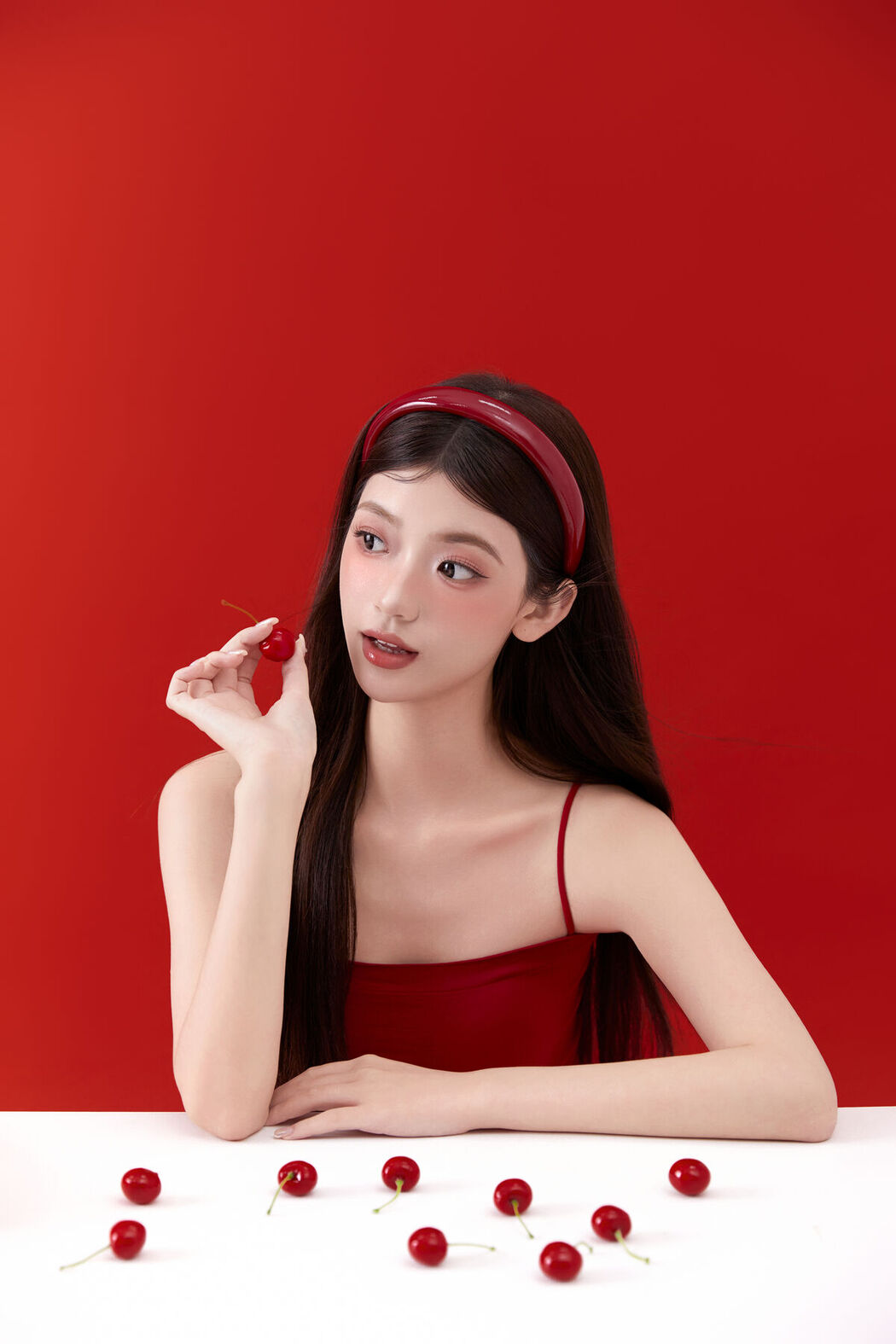YiTuYu艺图语 Vol.7585 Ke Ai Ya Ya Zi