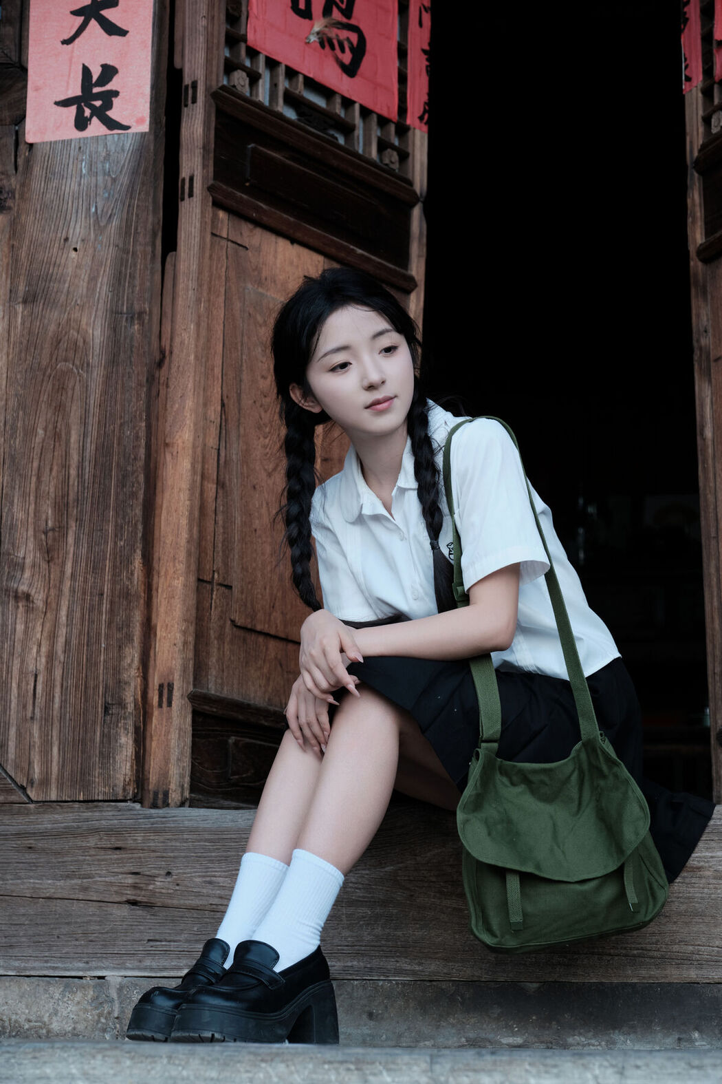 YiTuYu艺图语 Vol.7563 Min Zui Xiao Mo Xuan