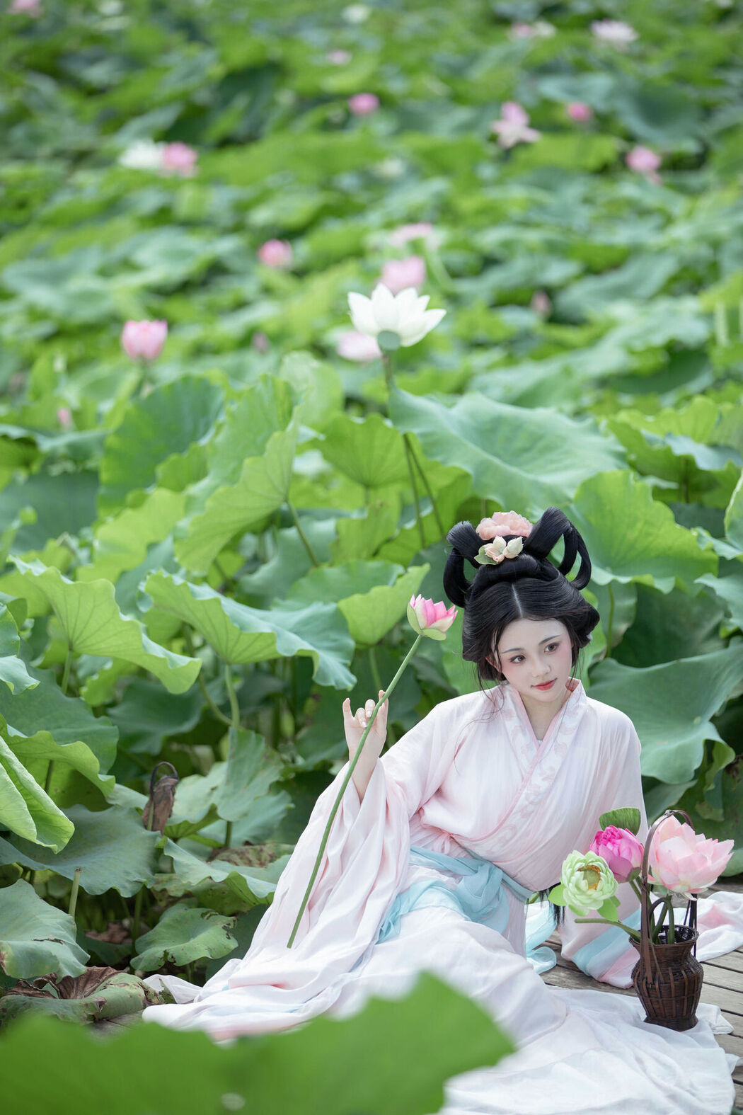 YiTuYu艺图语 Vol.7597 Jin Zou Ba
