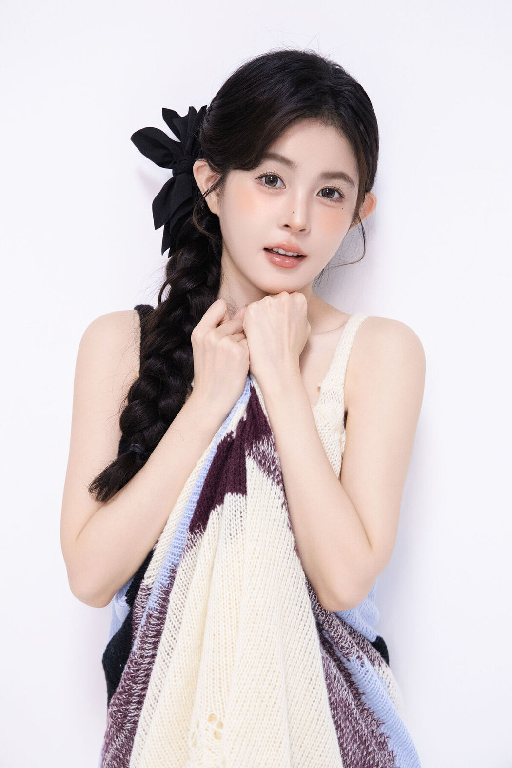 YiTuYu艺图语 Vol.7627 Luo Xin Xin