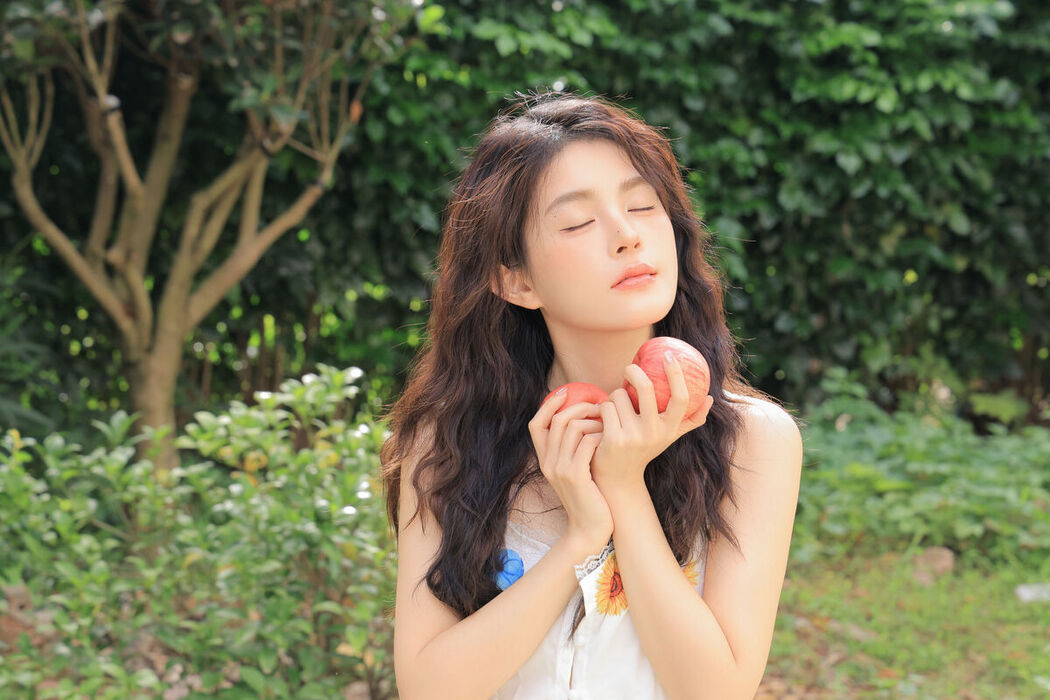 YiTuYu艺图语 Vol.7582 Luo Xin Xin