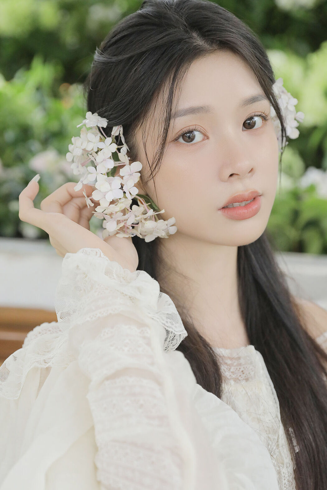 YiTuYu艺图语 Vol.7555 Ban Ban Jiang Cover Photo