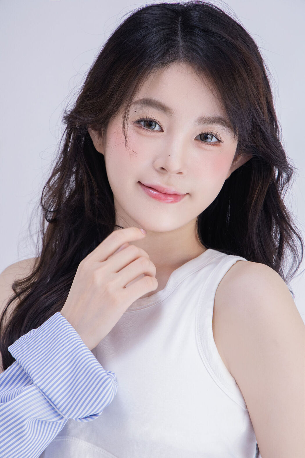YiTuYu艺图语 Vol.7596 Luo Xin Xin