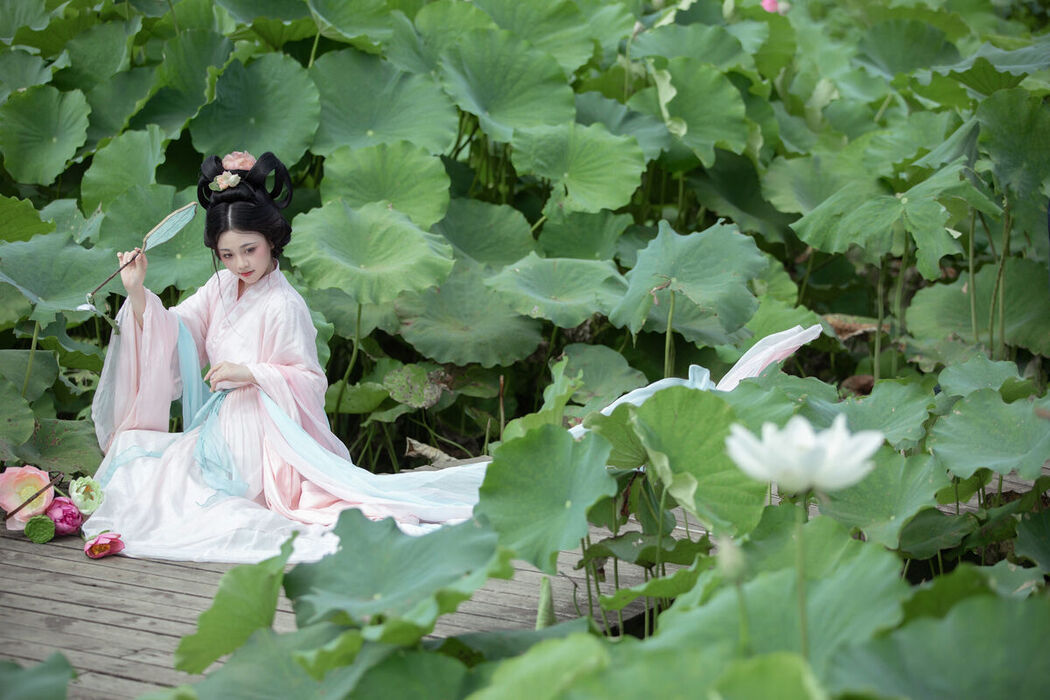 YiTuYu艺图语 Vol.7597 Jin Zou Ba