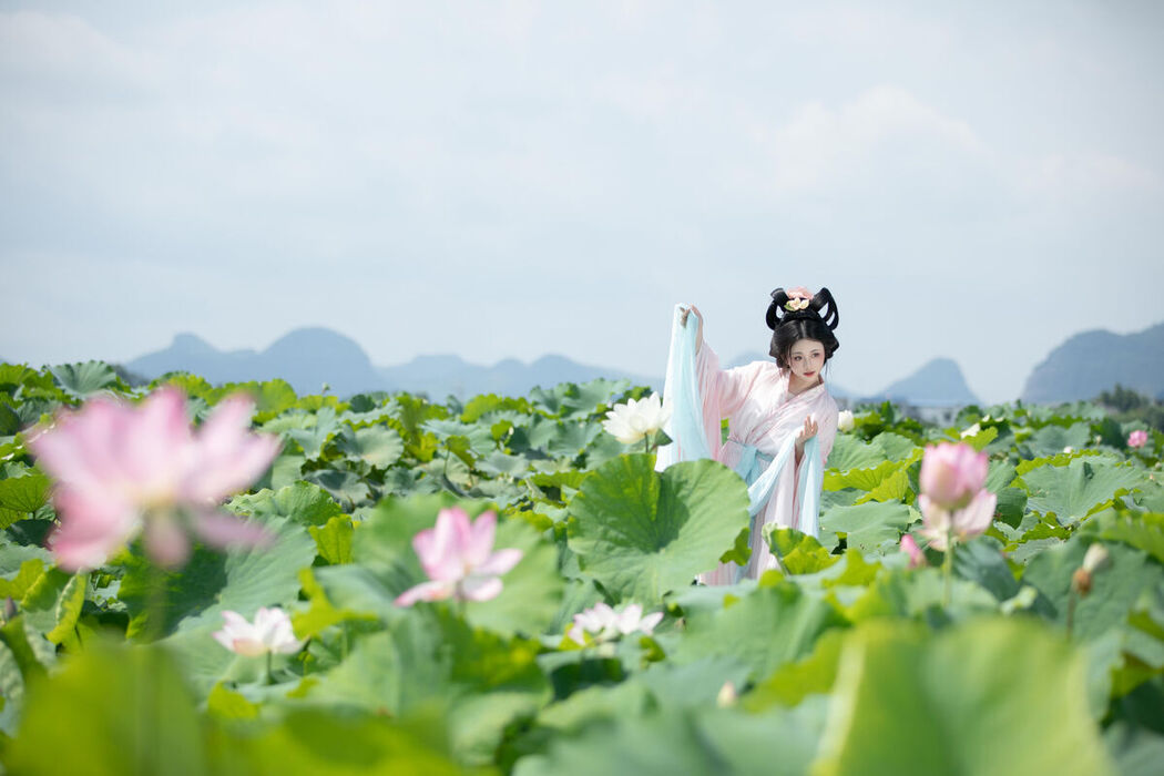 YiTuYu艺图语 Vol.7597 Jin Zou Ba