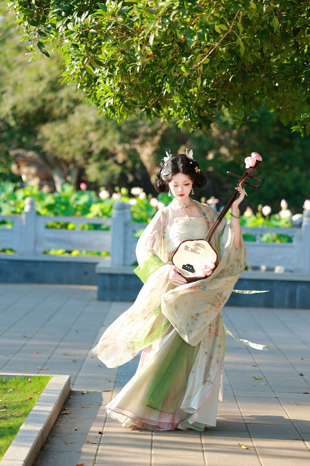 YiTuYu艺图语 Vol.7579 Yu Xiao Li Lili