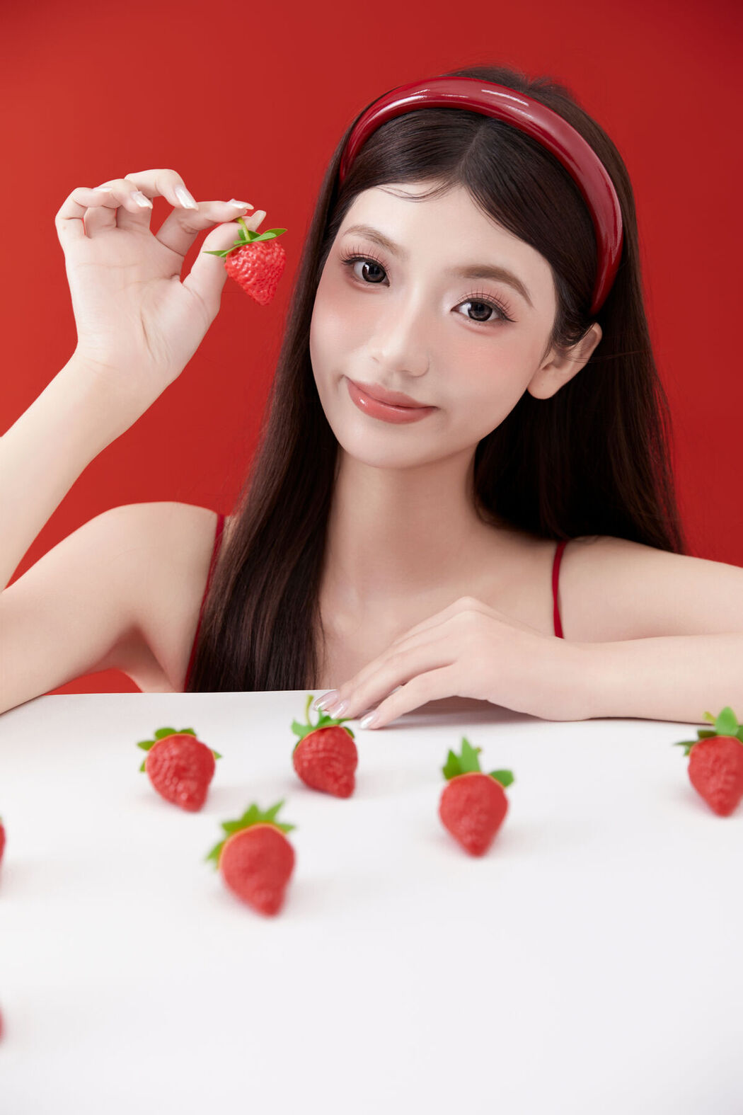 YiTuYu艺图语 Vol.7585 Ke Ai Ya Ya Zi