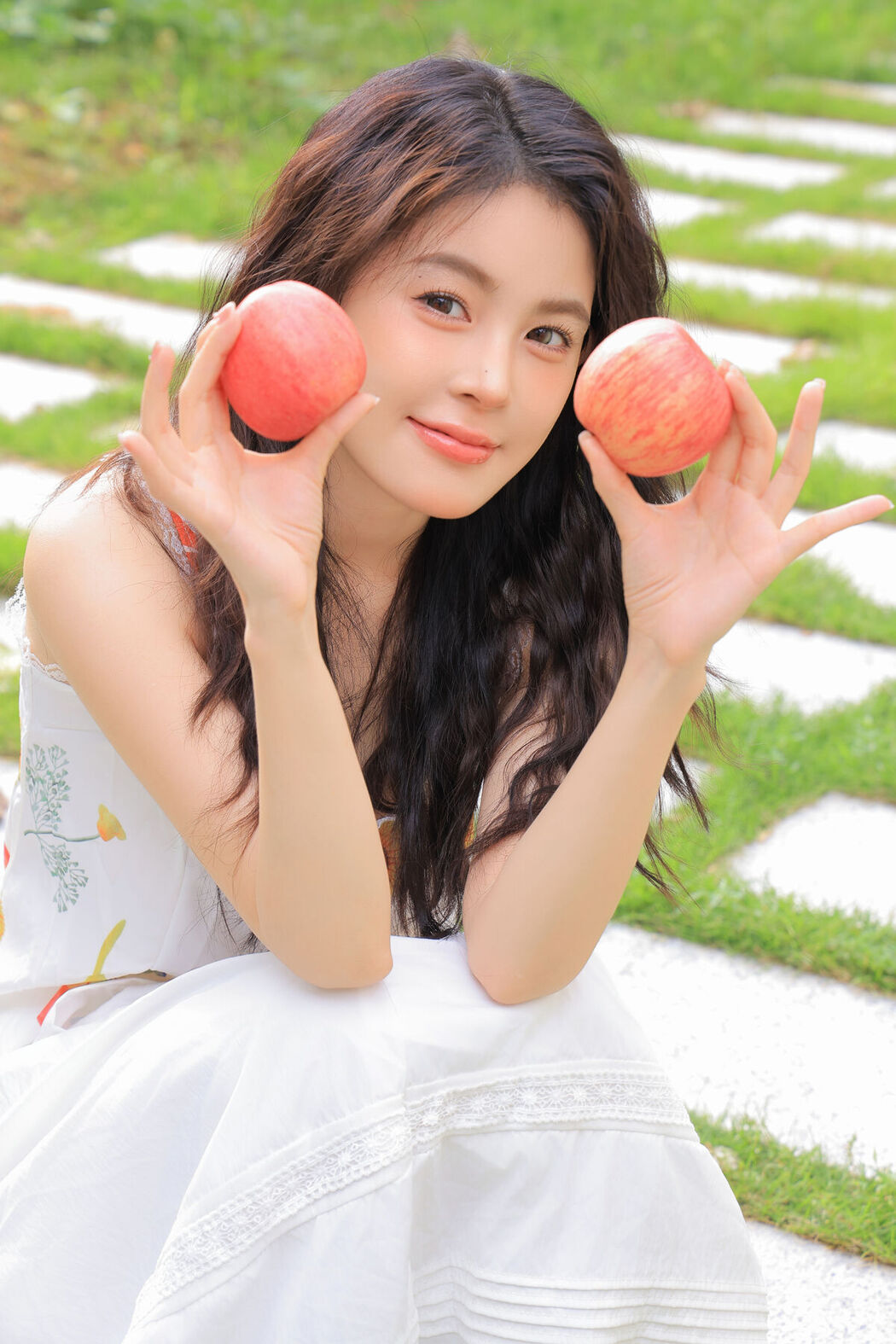 YiTuYu艺图语 Vol.7582 Luo Xin Xin