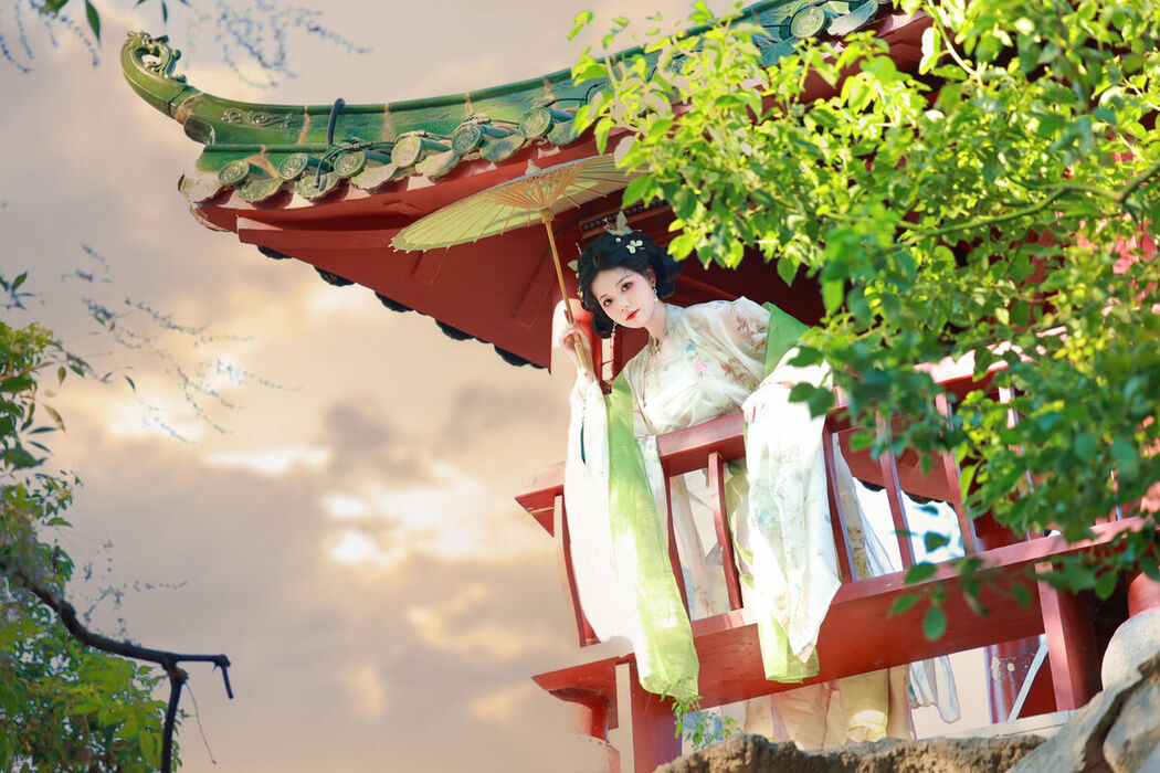YiTuYu艺图语 Vol.7579 Yu Xiao Li Lili