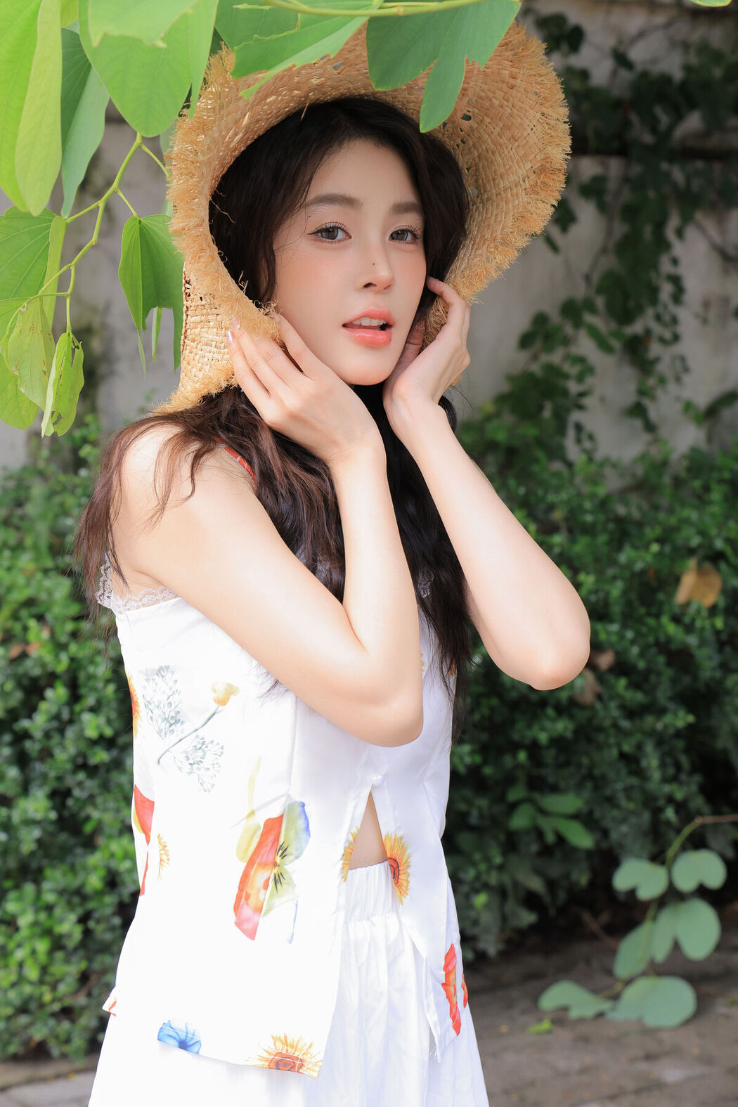 YiTuYu艺图语 Vol.7582 Luo Xin Xin