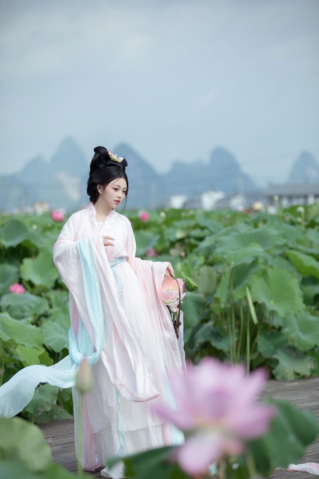 YiTuYu艺图语 Vol.7597 Jin Zou Ba