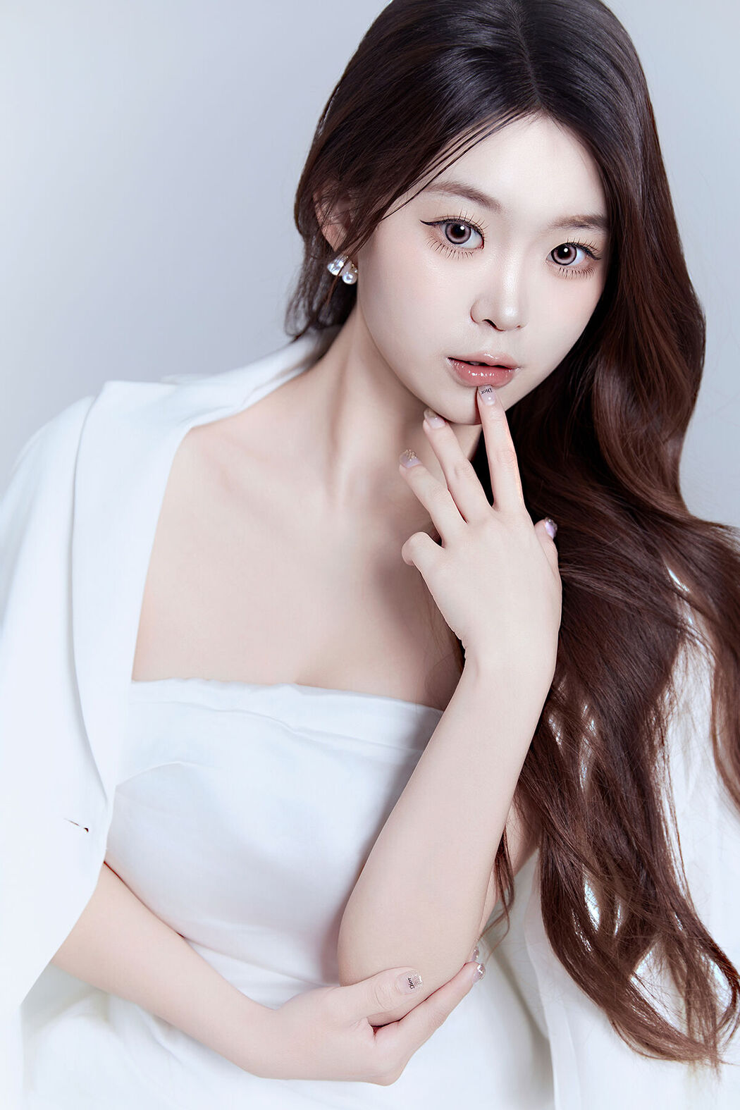 YiTuYu艺图语 Vol.7565 Carlee Shi 77 Ya Cover Photo