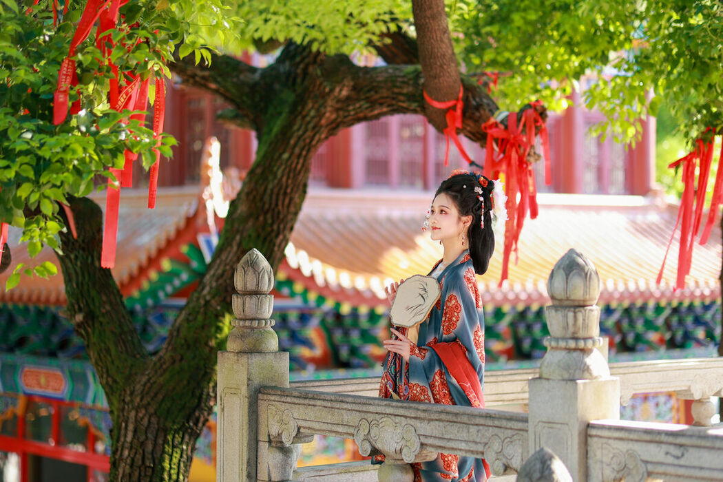 YiTuYu艺图语 Vol.7557 Shi Xiao Ran Ya