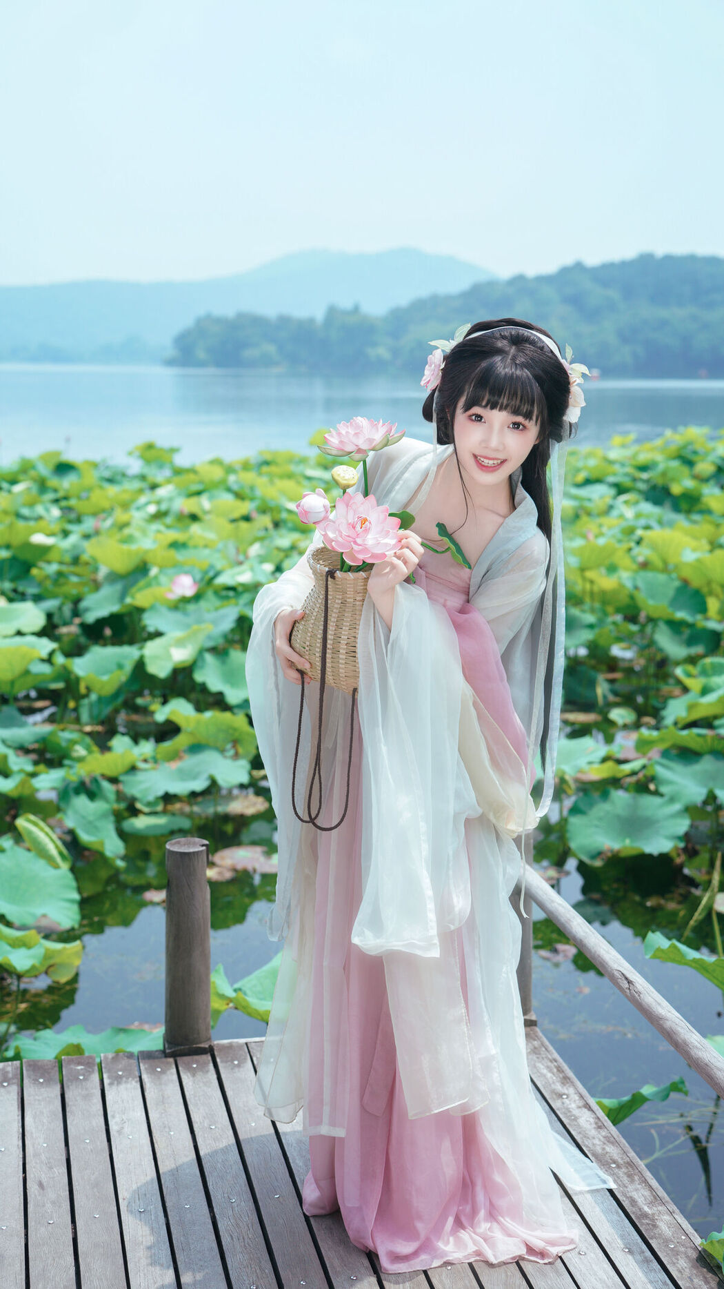 YiTuYu艺图语 Vol.7561 Yu Kimi