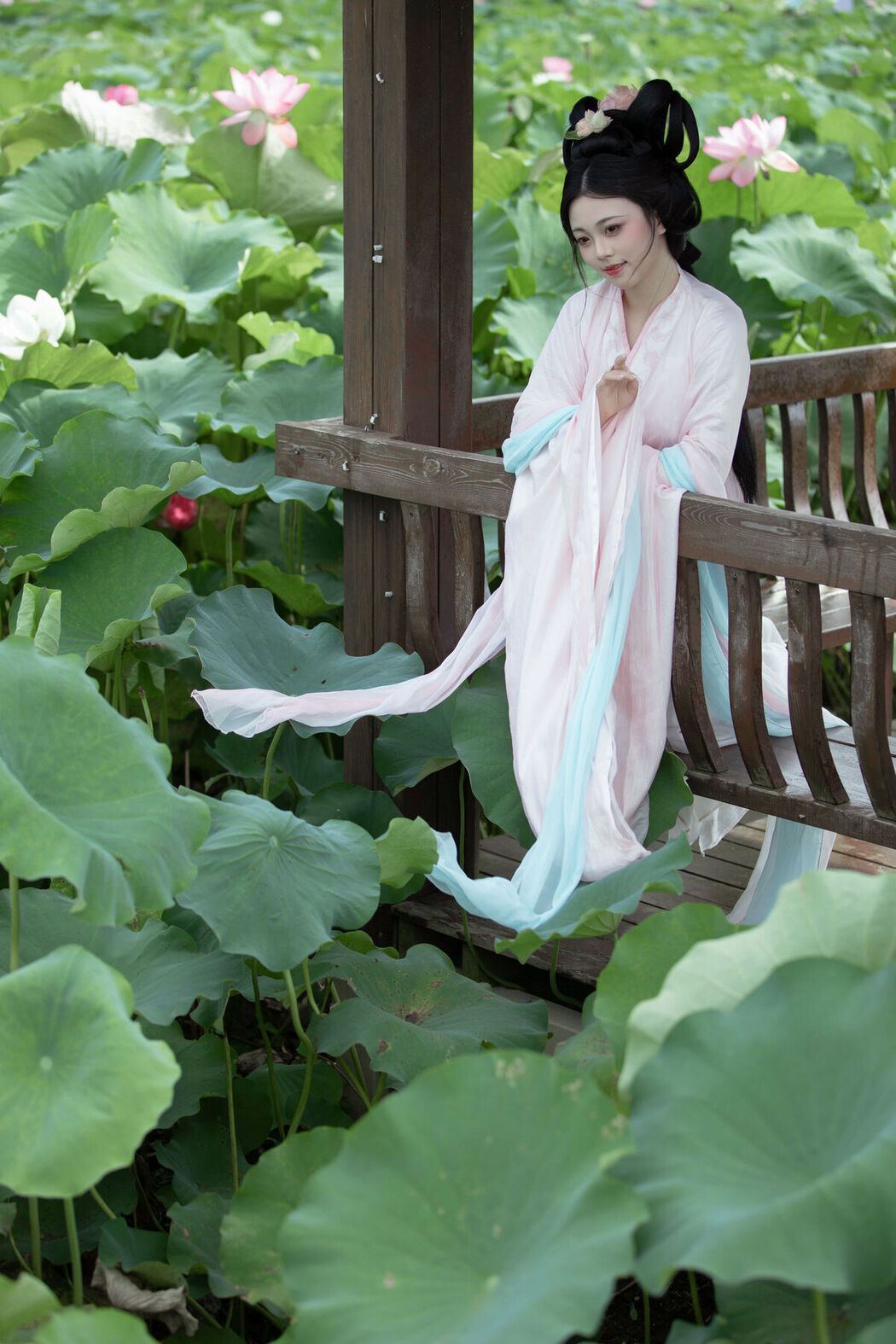 YiTuYu艺图语 Vol.7597 Jin Zou Ba