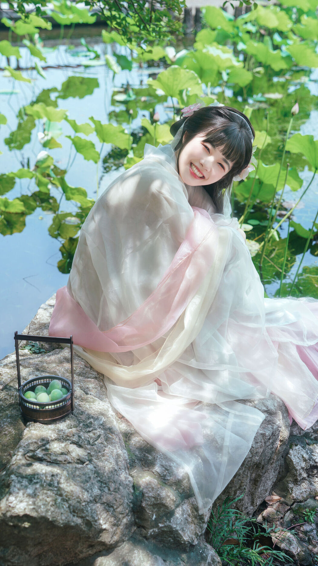 YiTuYu艺图语 Vol.7561 Yu Kimi