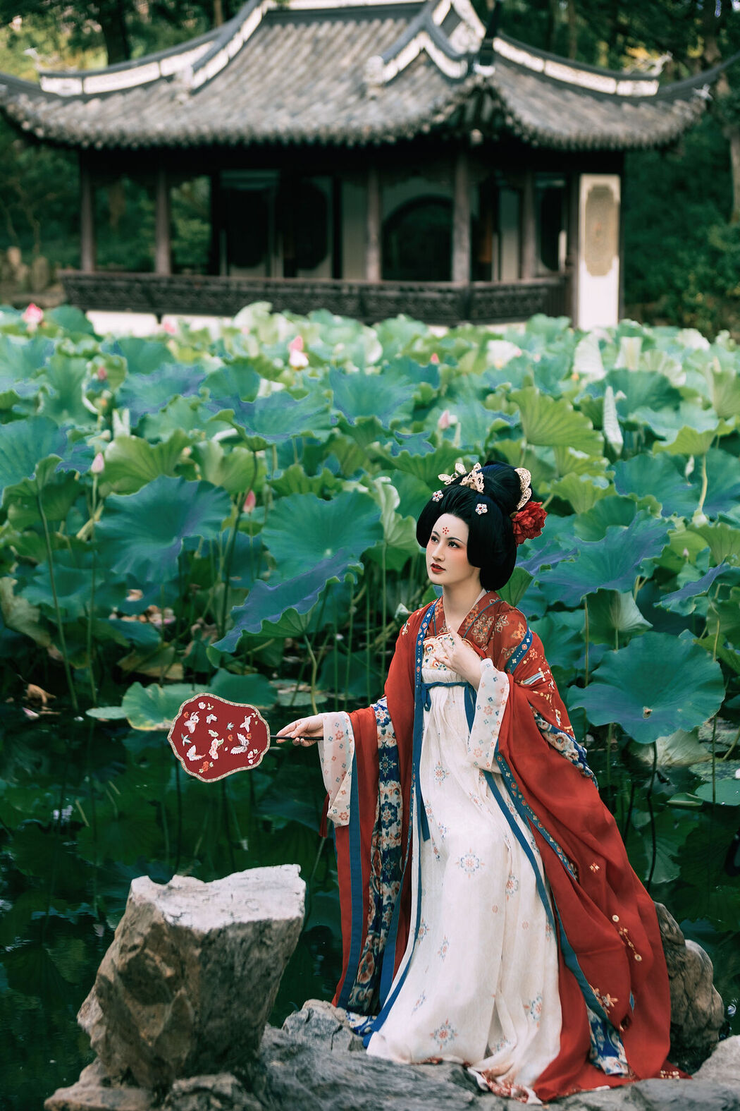 YiTuYu艺图语 Vol.7612 Shi Shi Kiki