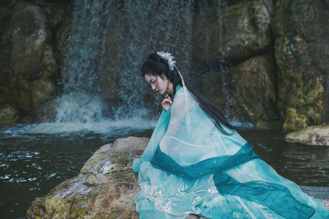 YiTuYu艺图语 Vol.7573 Rui Xue Mizuyuki