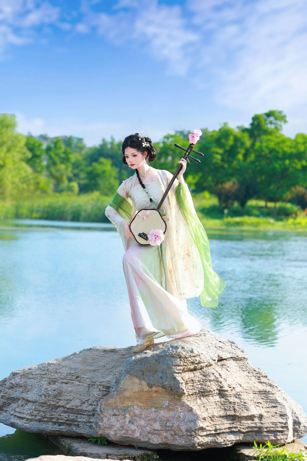 YiTuYu艺图语 Vol.7579 Yu Xiao Li Lili
