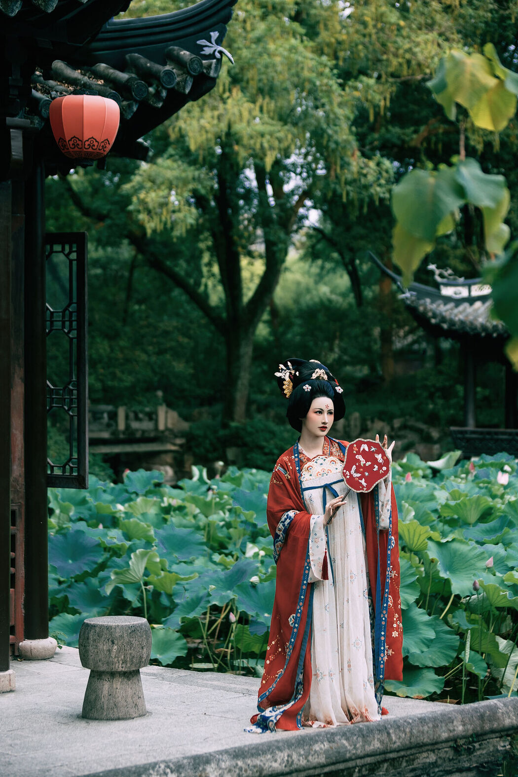 YiTuYu艺图语 Vol.7612 Shi Shi Kiki