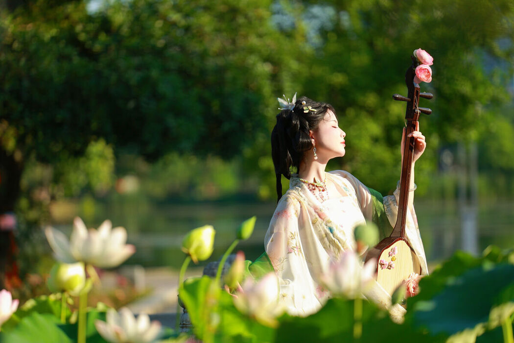 YiTuYu艺图语 Vol.7579 Yu Xiao Li Lili