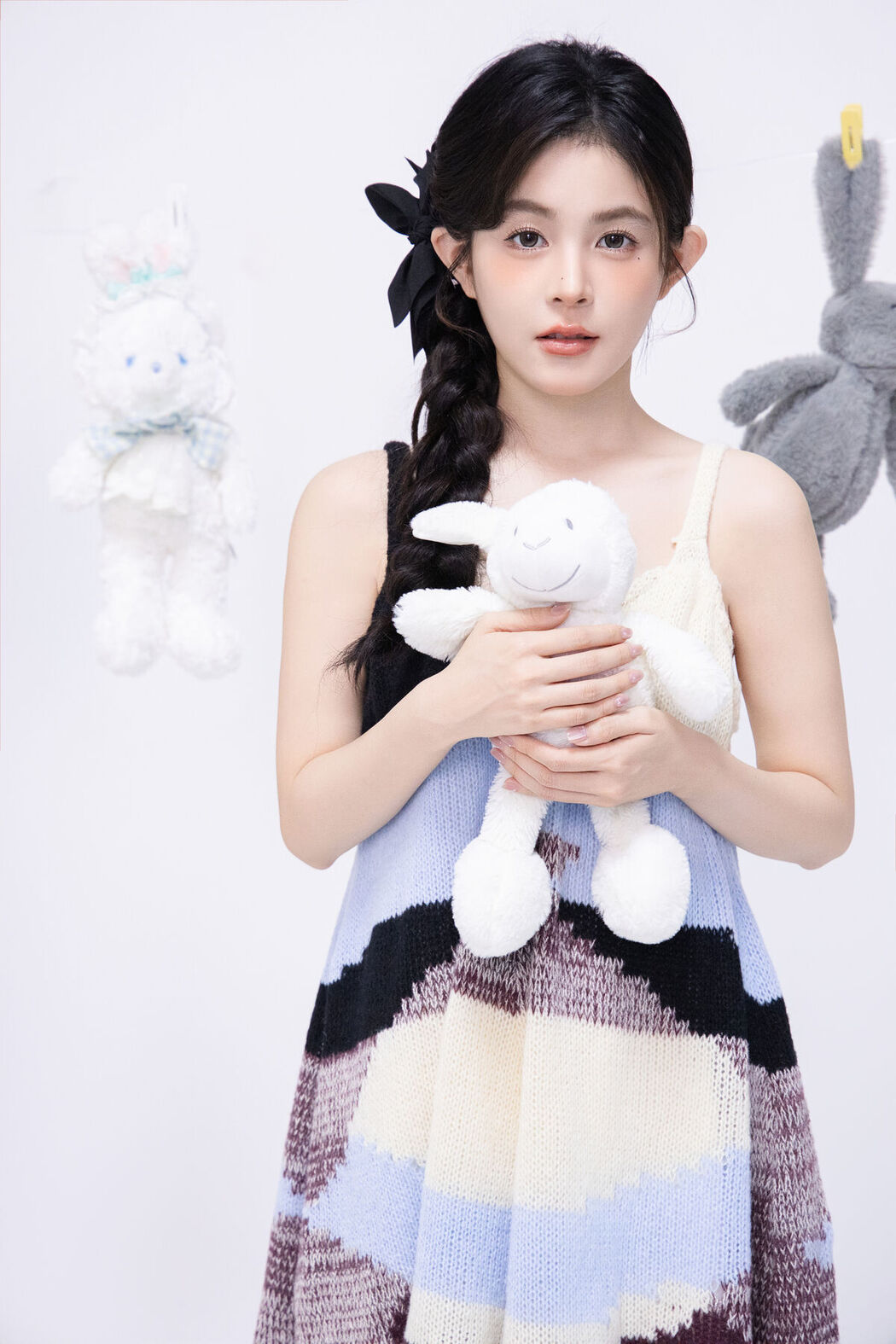 YiTuYu艺图语 Vol.7627 Luo Xin Xin