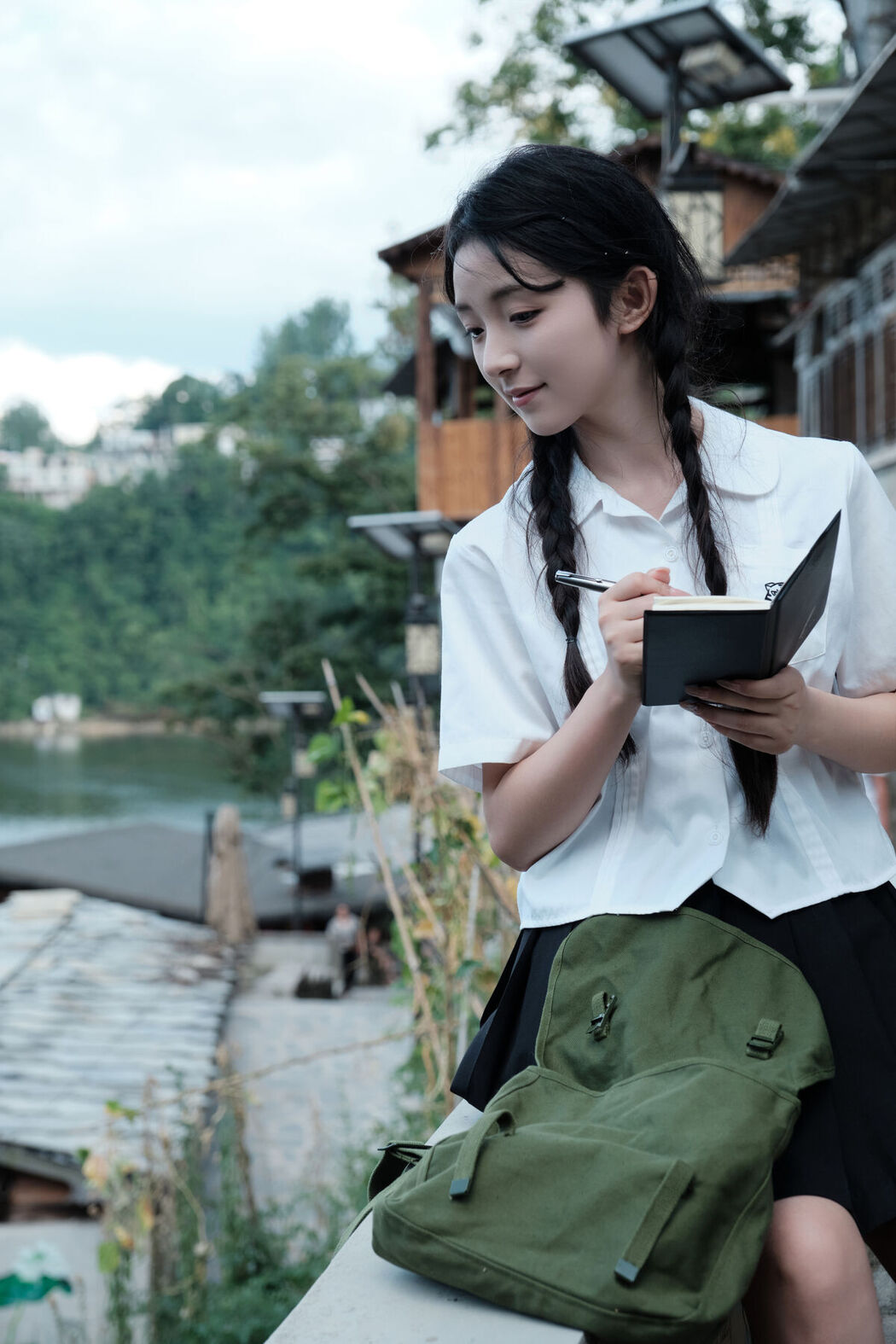 YiTuYu艺图语 Vol.7563 Min Zui Xiao Mo Xuan
